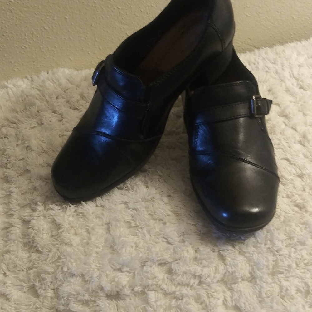 GH Bass & Co. Slip on heeled loafer